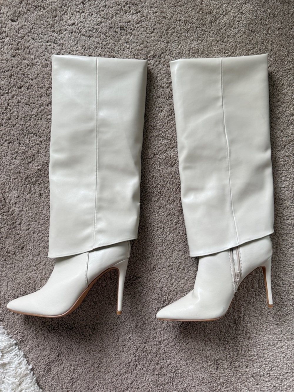 PrettyLittleThing Cream White Pointed Stiletto Boots